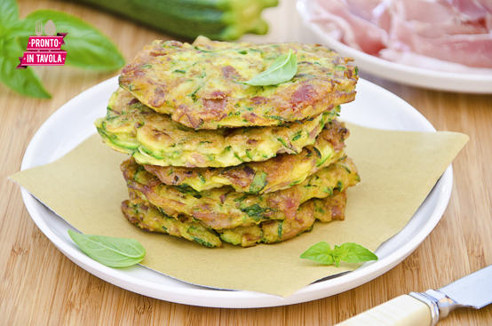 Frittini di zucchine e prosciutto