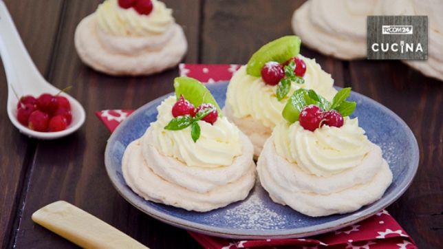 Mini pavlove alla frutta