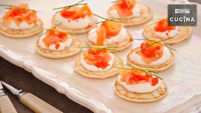 Blinis al salmone e yogurt
