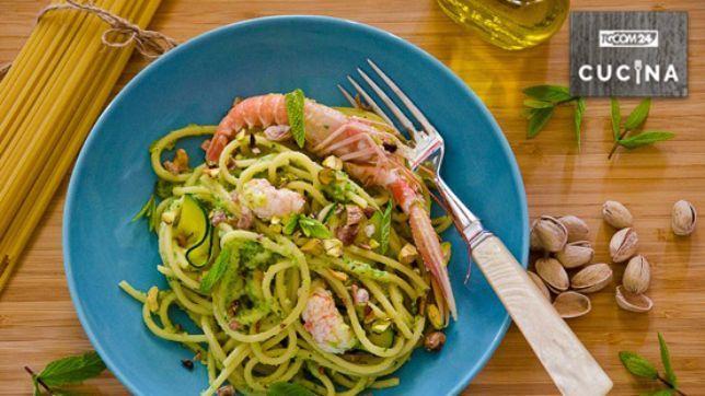 Spaghetti con scampi e zucchine