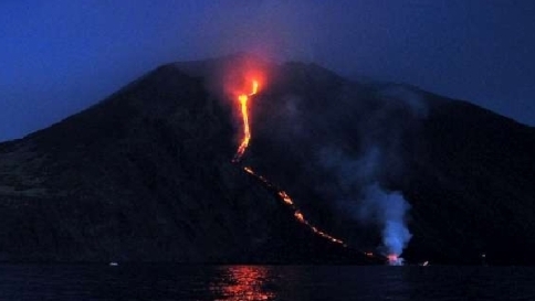 stromboli eruzione vulcano