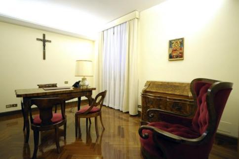 papa,francesco,camera,santa marta,vaticano