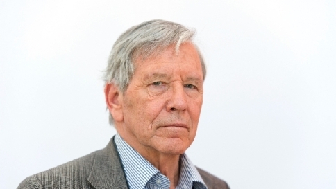 Amos Oz