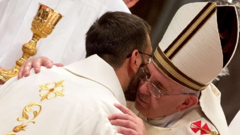 papa francesco ordinazione sacerdoti