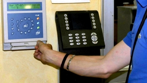 lavoro cartellino statali dipendenti pubblici pubblica amministrazione