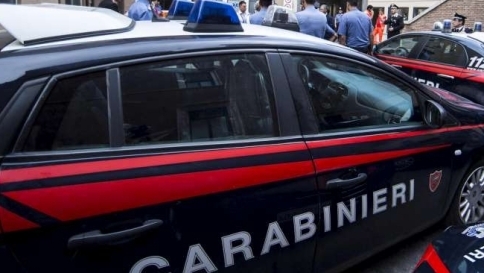 carabinieri 112 roma accoltellati