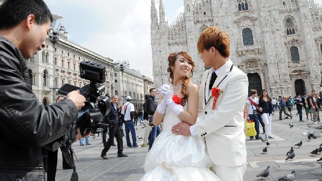 Il cognome più diffuso a Milano? La rimonta delle signore Rossi sulle Hu