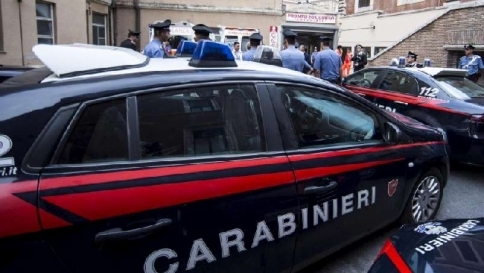 carabinieri 112 roma accoltellati