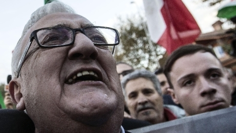 mario borghezio,roma,infernetto,manifestazione,Comitato per la difesa del X Municipio,Casapoun