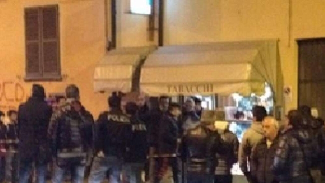 Asti, sparatoria durante una rapina in tabaccheria: ucciso il titolare