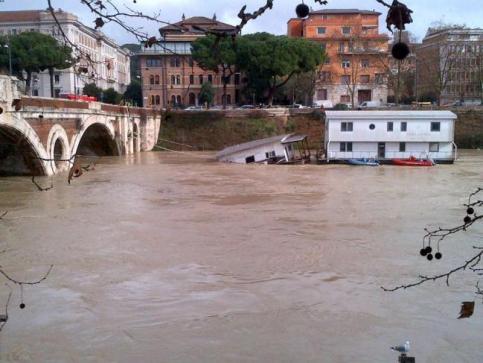 tevere,maltempo,esondazione,piogge