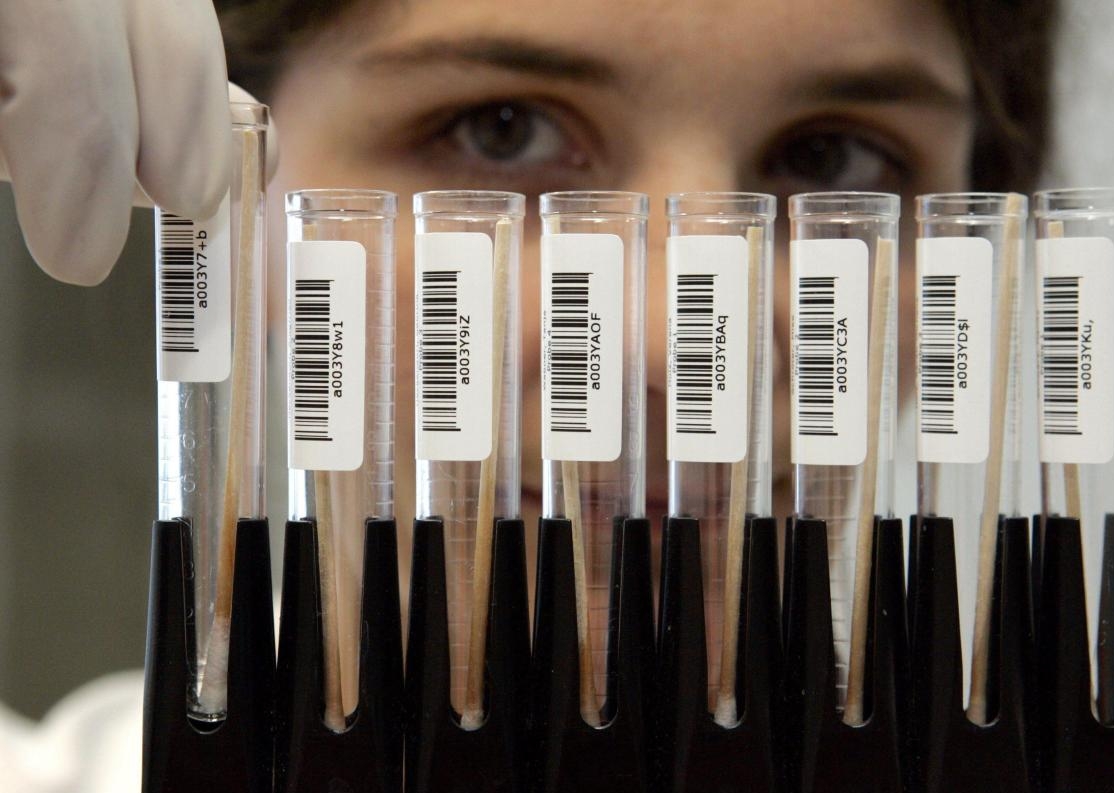 Dna ricerca sangue ricercatore test