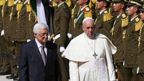 papa francesco abu mazen