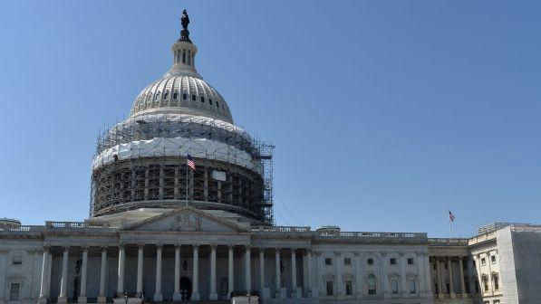 Usa, Camera approva primo passo verso abrogazione Obamacare