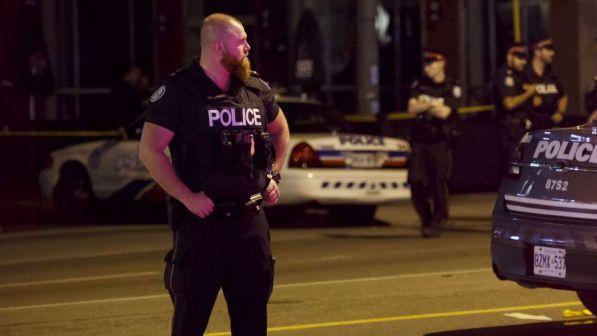 Canada, arrestato uomo armato di coltello vicino al Parlamento