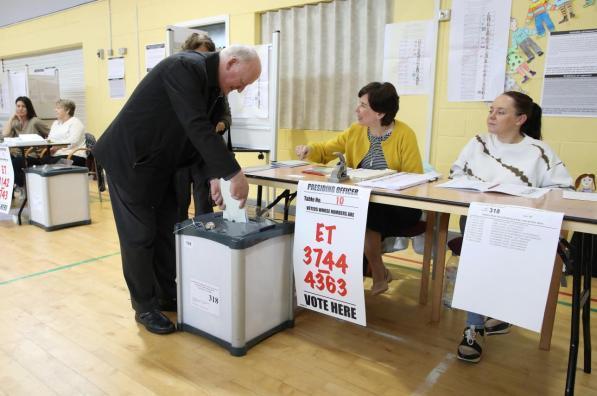 Europee, exit poll Irlanda: è testa a testa tra i moderati, volano i Verdi