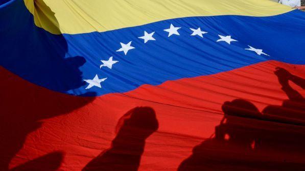 Venezuela, ministro: "Intervento militare? Peggio del Vietnam"