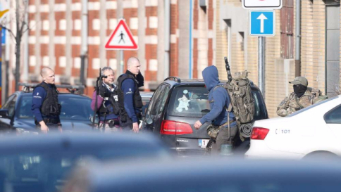 Bruxelles, ucciso uno dei sospetti