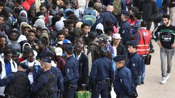 Migranti, Ue: per riforma accordo Dublino puntiamo all'unanimità