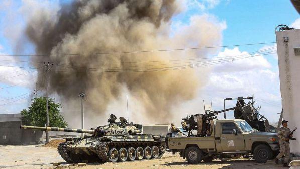 Libia, ministro Esteri francese: "Serve solida intesa con l'Italia"