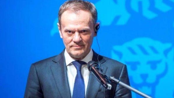 Migranti, Tusk: "Possiamo bloccare i flussi, lo dobbiamo all'Italia"