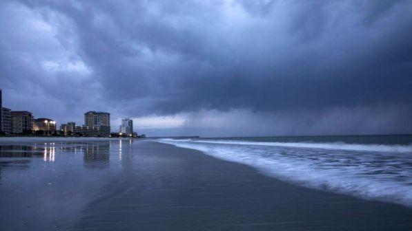 Usa, uragano Florence: cancellati oltre 2.100 voli