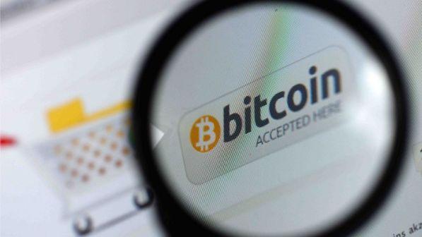 Canada, fondatore di una piattaforma di bitcoin muore senza lasciare la password: in fumo 150 milioni di dollari