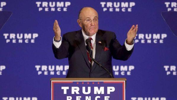 Russiagate, Giuliani: "Sconsigliato a Trump di licenziare Sessions"