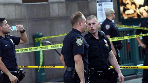 new york sparatoria manhattan polizia usa