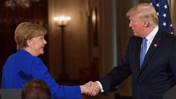 Dazi all'Europa e accordo con l'Iran, gelo Trump-Merkel