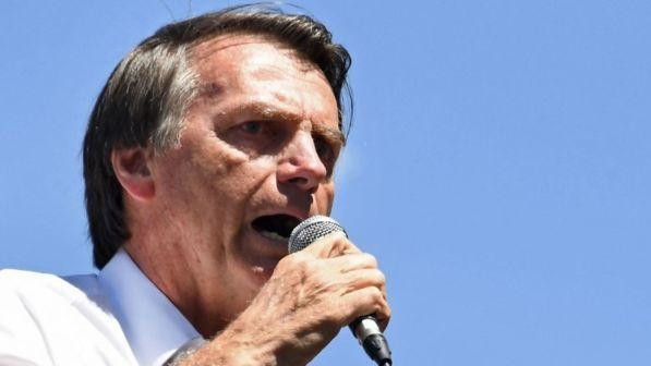 Brasile, per Jair Bolsonaro niente campagna a causa ferite