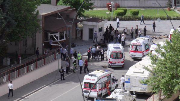 Turchia,spari a stazione polizia Gaziantep: ucciso sospetto kamikaze
