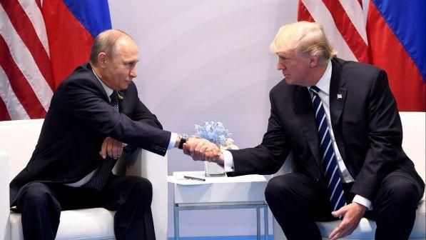 "Putin-Trump, incontro in Vietnam" | Il Cremlino conferma, Usa smentiscono