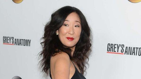 Sandra Oh conduttrice del "Saturday Night Live"