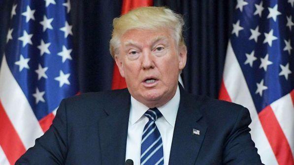 Trump: "Accordo su nucleare Iran è pessimo, a ottobre decideremo"