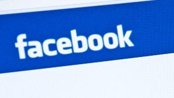 Genova, posta una barzelletta sui carabinieri su Facebook: casalinga denunciata
