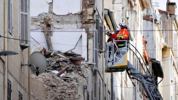 Crollo edifici a Marsiglia: aperta inchiesta per omicidio aggravato
