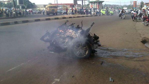 Nigeria, almeno 8 morti per l'esplosione di un'autocisterna