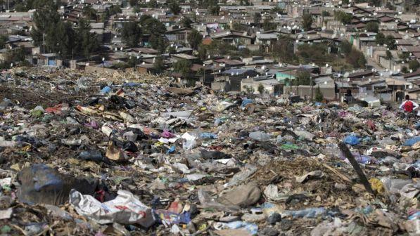 Rifiuti, tra due anni tutte le discariche italiane saranno piene