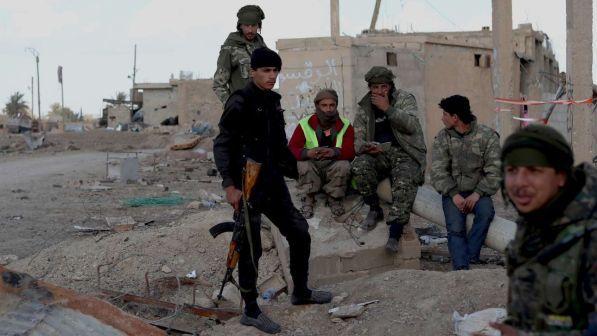 Siria, annuncio milizie: "Conquistata Baghouz, l'Isis è sconfitto"