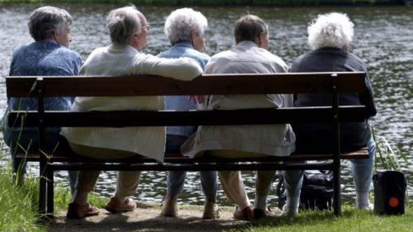 Pensioni, Ue: "In Italia spesa alta e protezione povertà inadeguata"