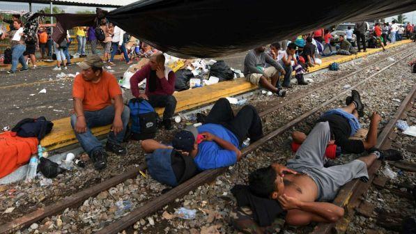 Carovana migranti, Usa: 4.800 soldati dispiegati al confine Messico