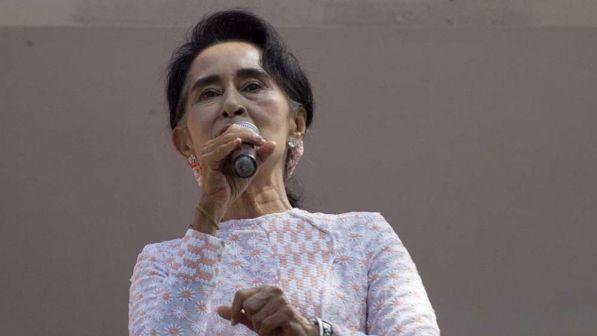 Crisi Rohingya, Aung San Suu Kyi chiama Erdogan: "Fake news" su di loro