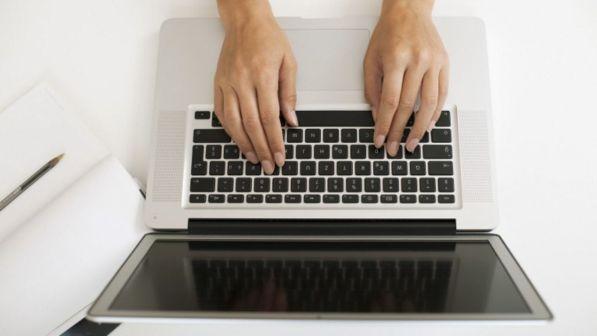 Manovra: aliquota web tax scende al 3%, ma non per l'e-commerce
