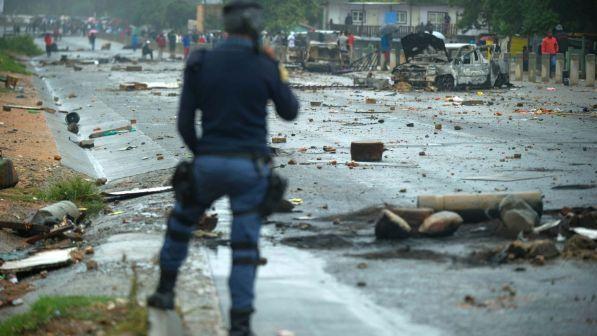 Attacchi xenofobi in Sudafrica, aereo con nigeriani lascia il Paese