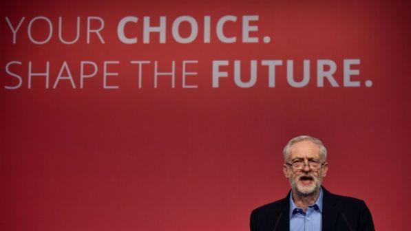 Brexit, Corbyn: "Senza elezioni ok a un nuovo referendum"