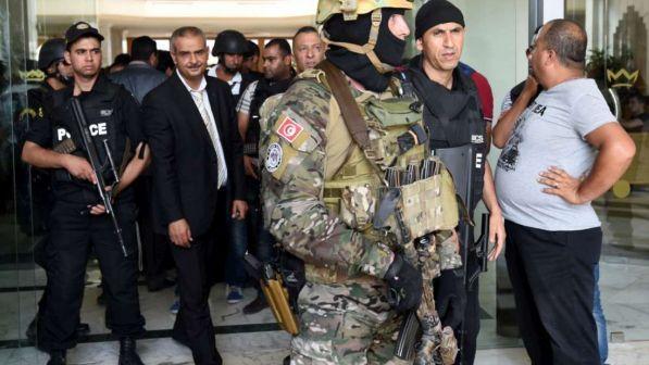Terrorismo, fermati in Tunisia nove estremisti diretti in Italia