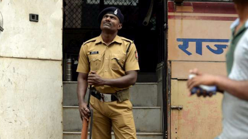 India, si ribalta bus: 11 morti