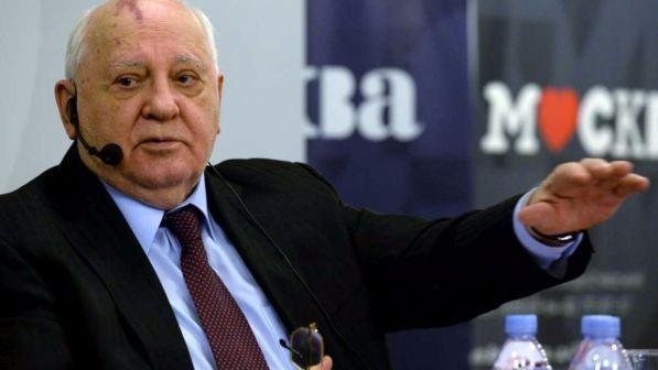 Gorbaciov a Trump e Putin: "Fermare la corsa al nucleare"