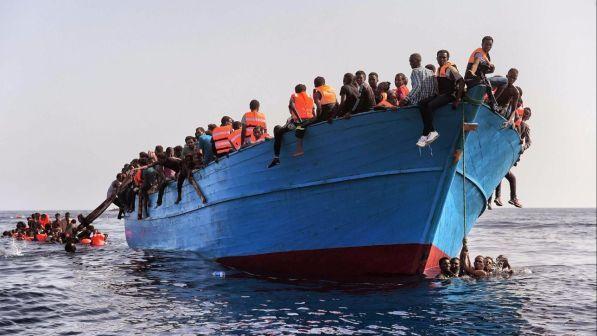 Migranti, la Procura di Catania: "Scafisti per necessità, non sono colpevoli"